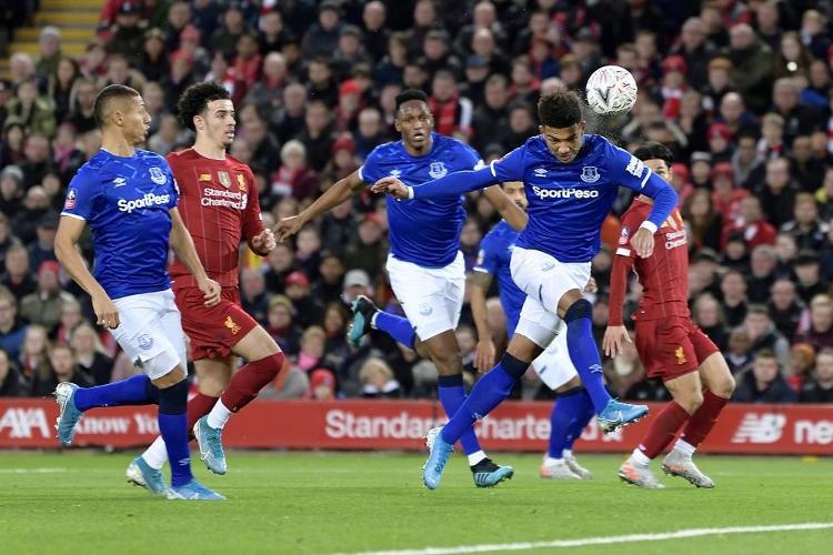 多半好评的肉鸽老头环卖出350万份，联机PVE玩法“又臭又香”？