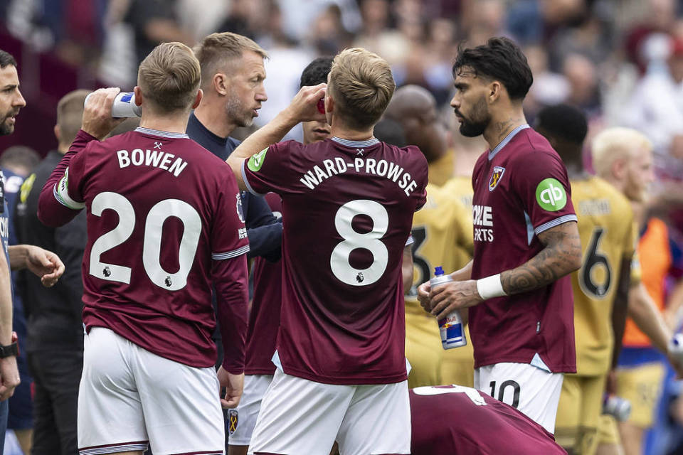 胜同曦更衣室采访！焦泊乔胡明轩亲承逐渐提状态，前者仍在找不足