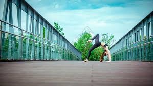 小波特连续三场比赛砍下30+&命中5个三分，篮网队史首人